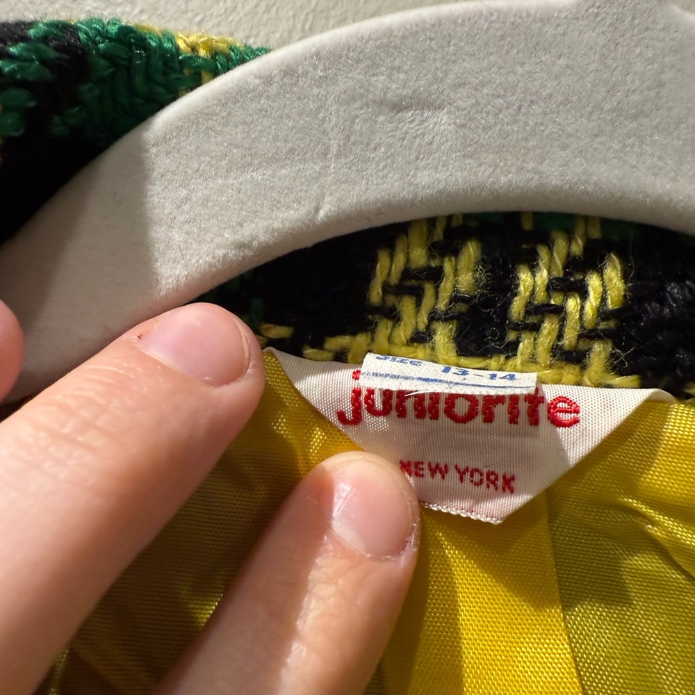Vintage 1970s “Juniorite” Green & Yellow Tweed Plaid Blazer With Gold Buttons - Picture 5 of 5